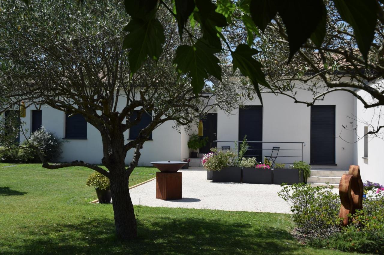 Ici Et La - Chambres D'Hotes Velleron Εξωτερικό φωτογραφία